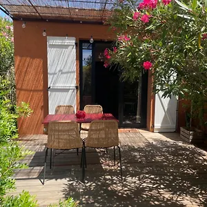 Petite Maison Cocooning A Les Mimosas Hébergement de vacances Bormes-les-Mimosas